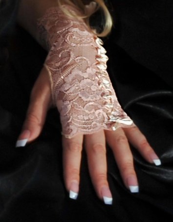 Nude Color Ribbon Embroidered Fingerless Gloves